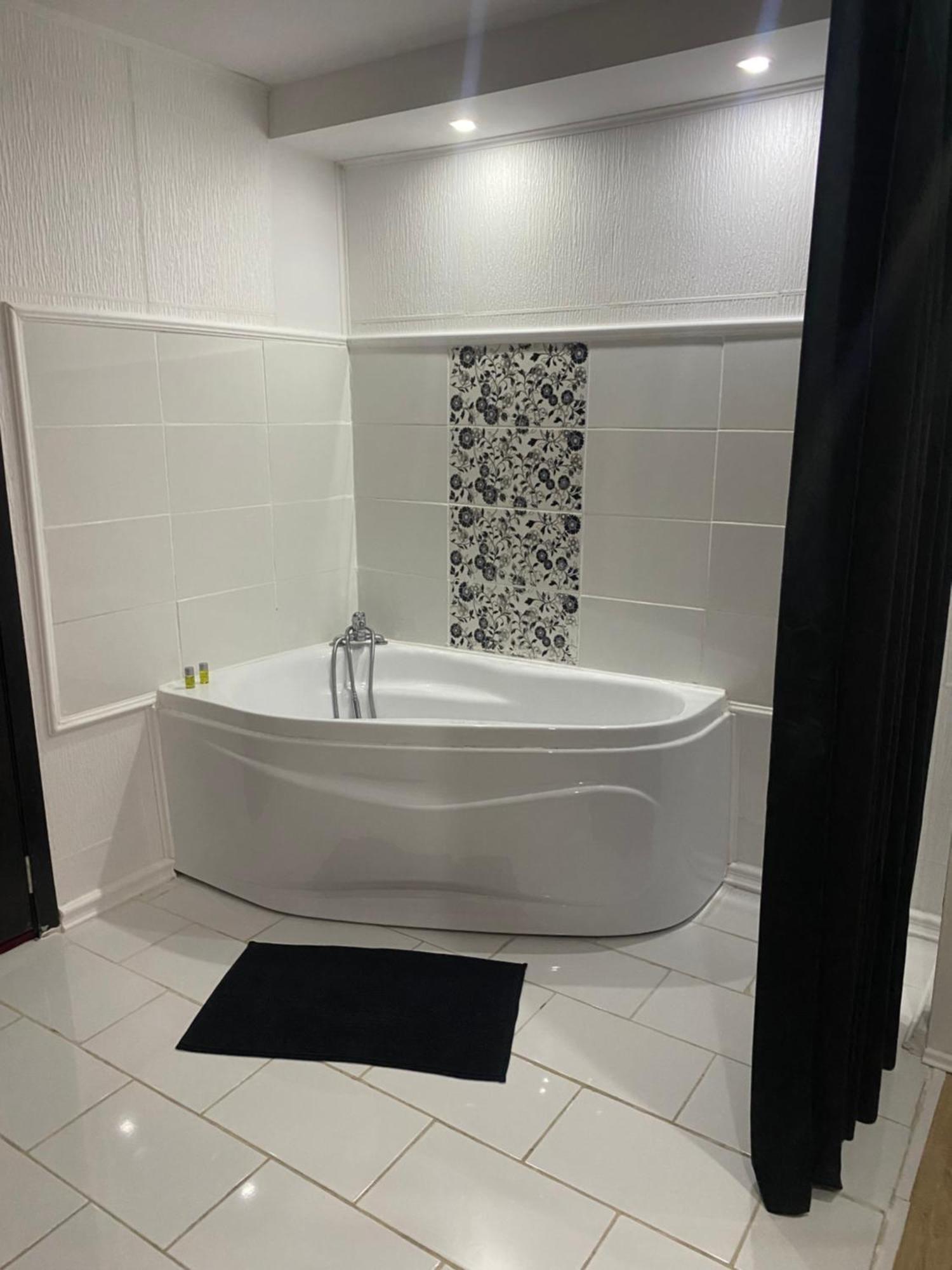 Karra Hotels Voluntari エクステリア 写真