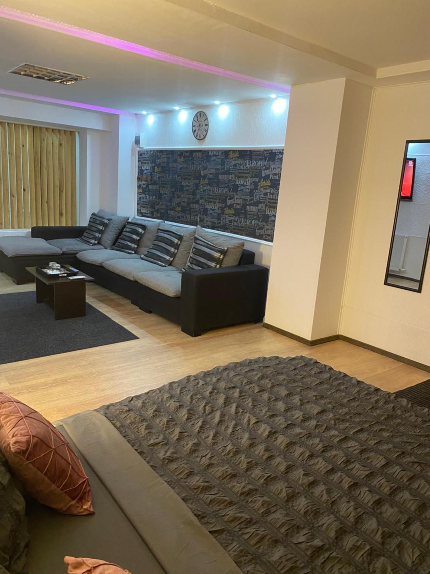 Karra Hotels Voluntari エクステリア 写真