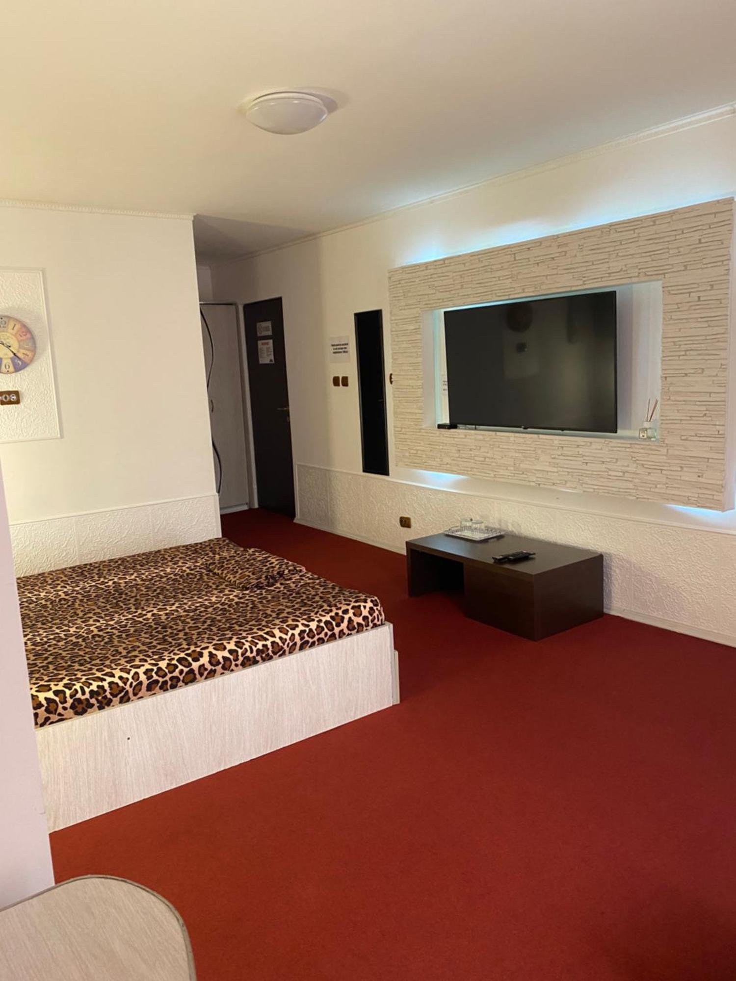 Karra Hotels Voluntari エクステリア 写真